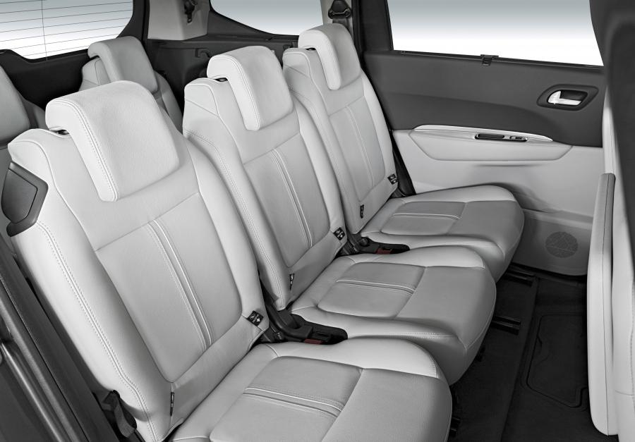  Peugeot 5008 2009 года  (фото 7 из 122)